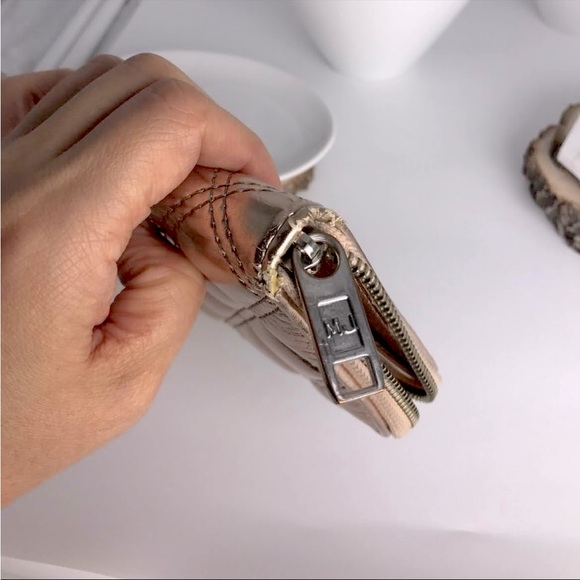 Authentic Marc Jacobs Metallic Rose Gold Wallet NWOT - Picture 3 of 4